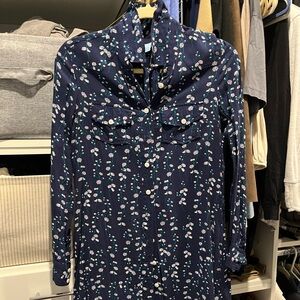 Draper James button down shirt dress. Blue floral. Size 2.